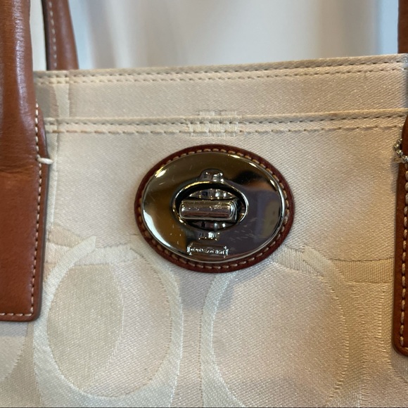 VINTAGE COACH WOMEN HANDBAG - Picture 2 of 13